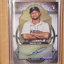 2024 Topps Triple Threads Rookie Autograph Jonatan Clase #RA-CLA card