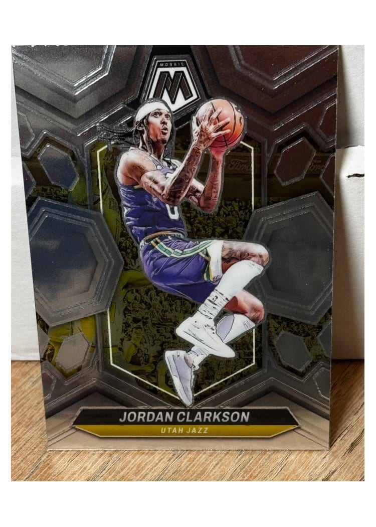 2023-24 Panini Mosaic Base Set Jordan Clarkson #42 card