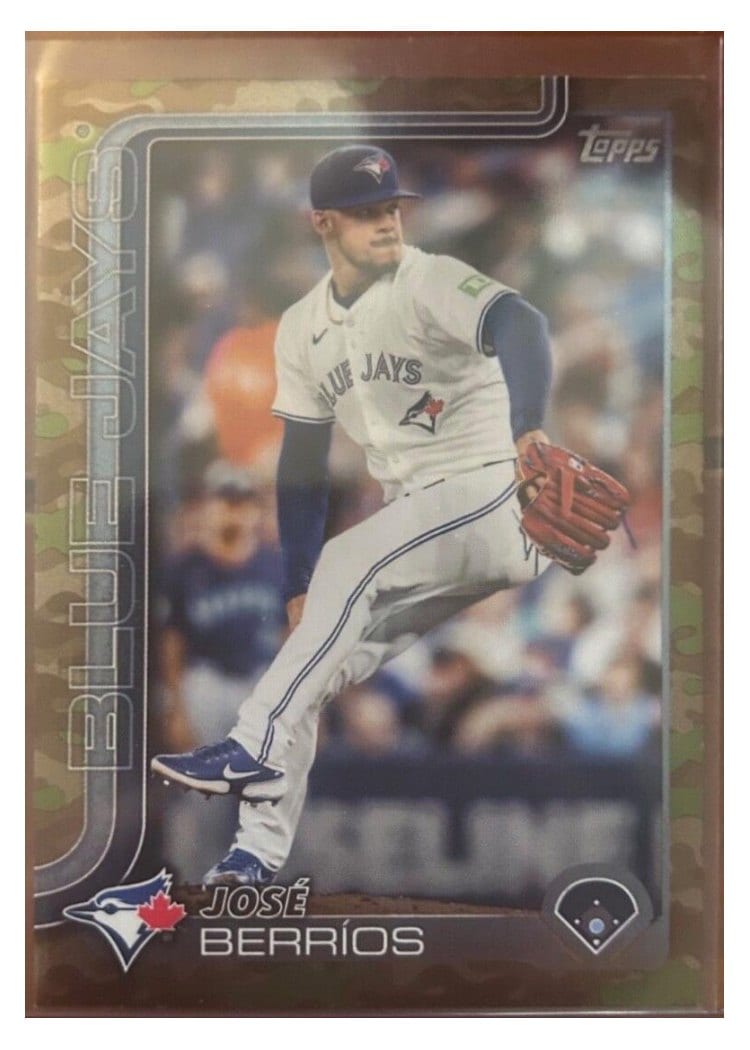 2025 Topps Base Set José Berríos #33 card