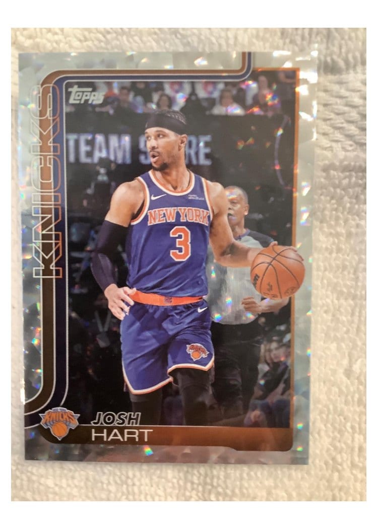2025-26 Topps Base Set Josh Hart #16 card