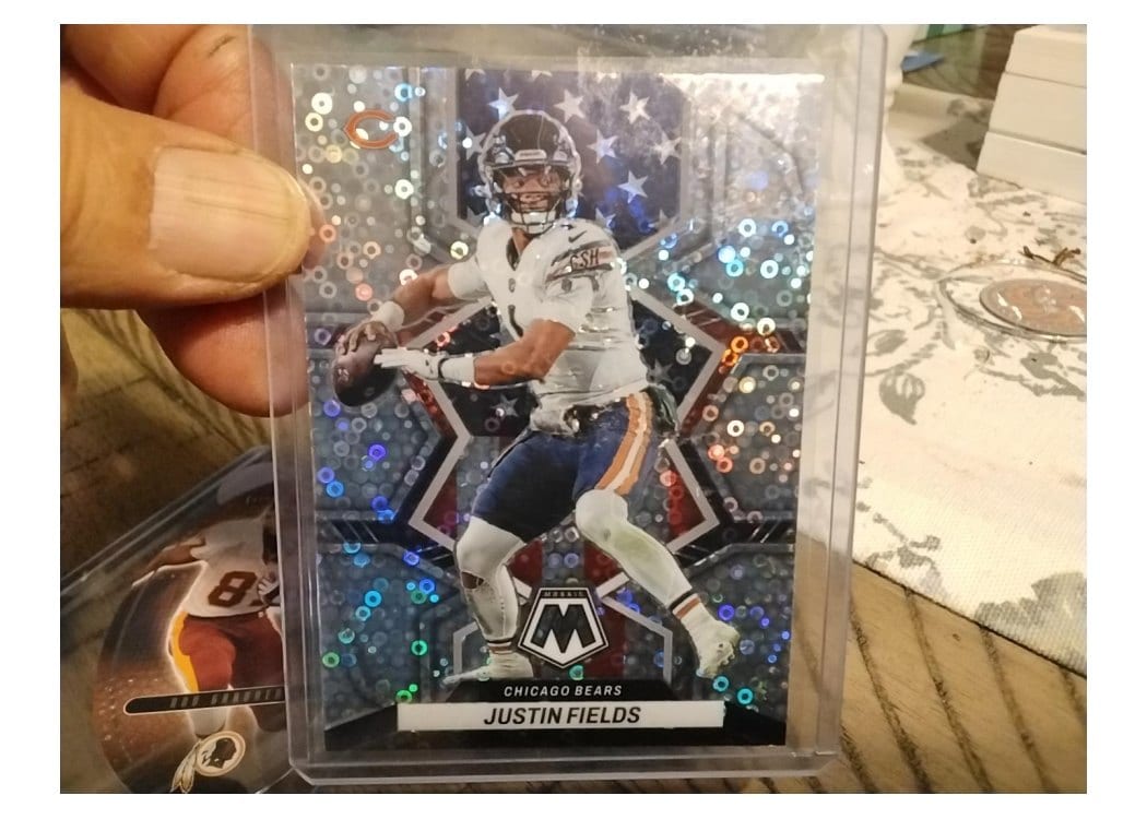 2022 Panini Mosaic Base Set Justin Fields #268 card