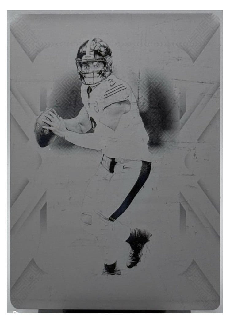 2024 Panini National Treasures Base Set Justin Fields #82 card