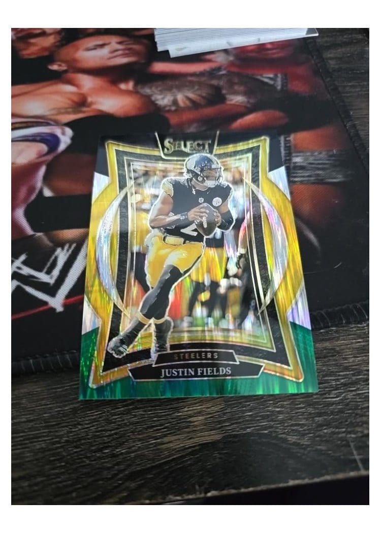 2024 Panini Select Base Set Justin Fields #74 card