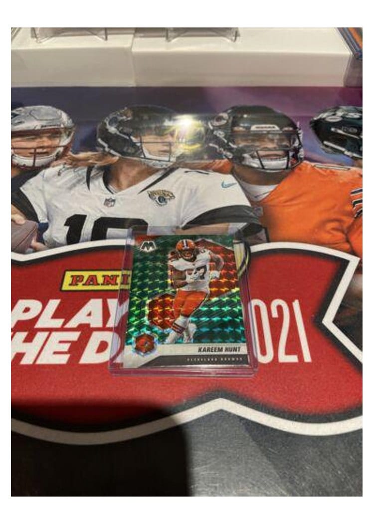 2021 Panini Mosaic Base Set Kareem Hunt #56 card