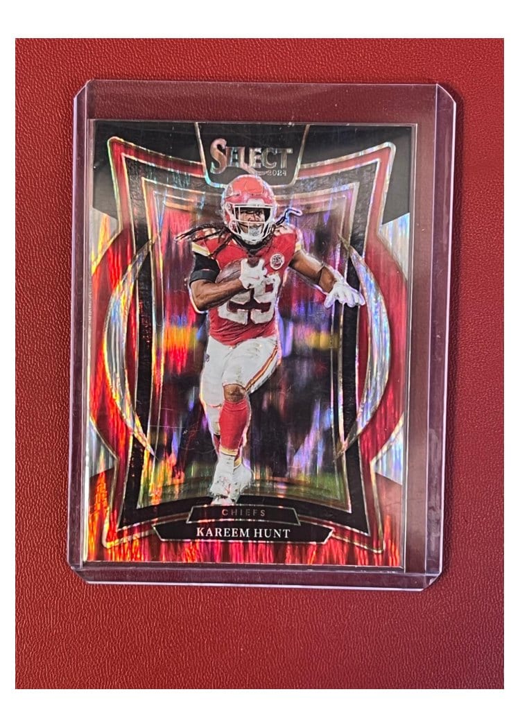 2024 Panini Select Base Set Kareem Hunt #75 card