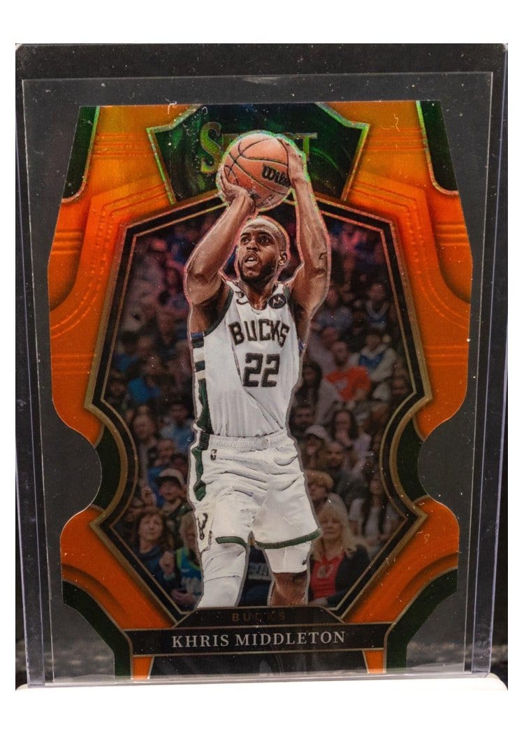 2022-23 Panini Select Base Set Khris Middleton #128 card