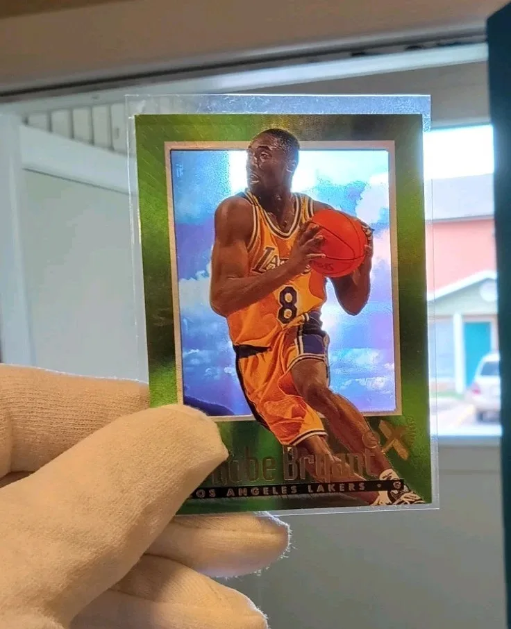 1996 Skybox E-X2000 Kobe Bryant #30 card