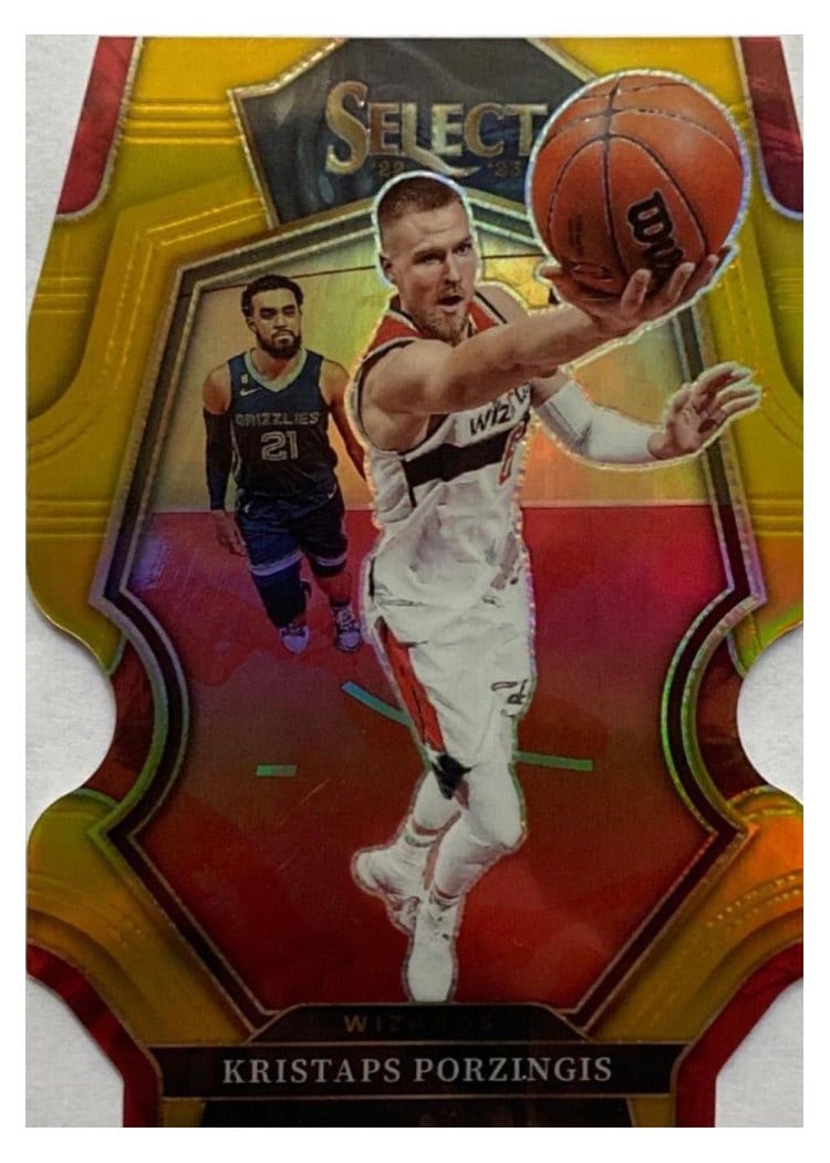 2022-23 Panini Select Base Set Kristaps Porzingis #104 card