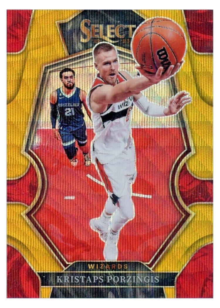 2022-23 Panini Select Base Set Kristaps Porzingis #104 card