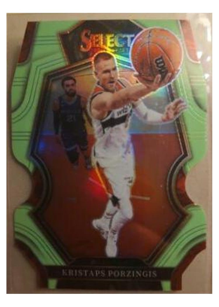 2022-23 Panini Select Base Set Kristaps Porzingis #104 card