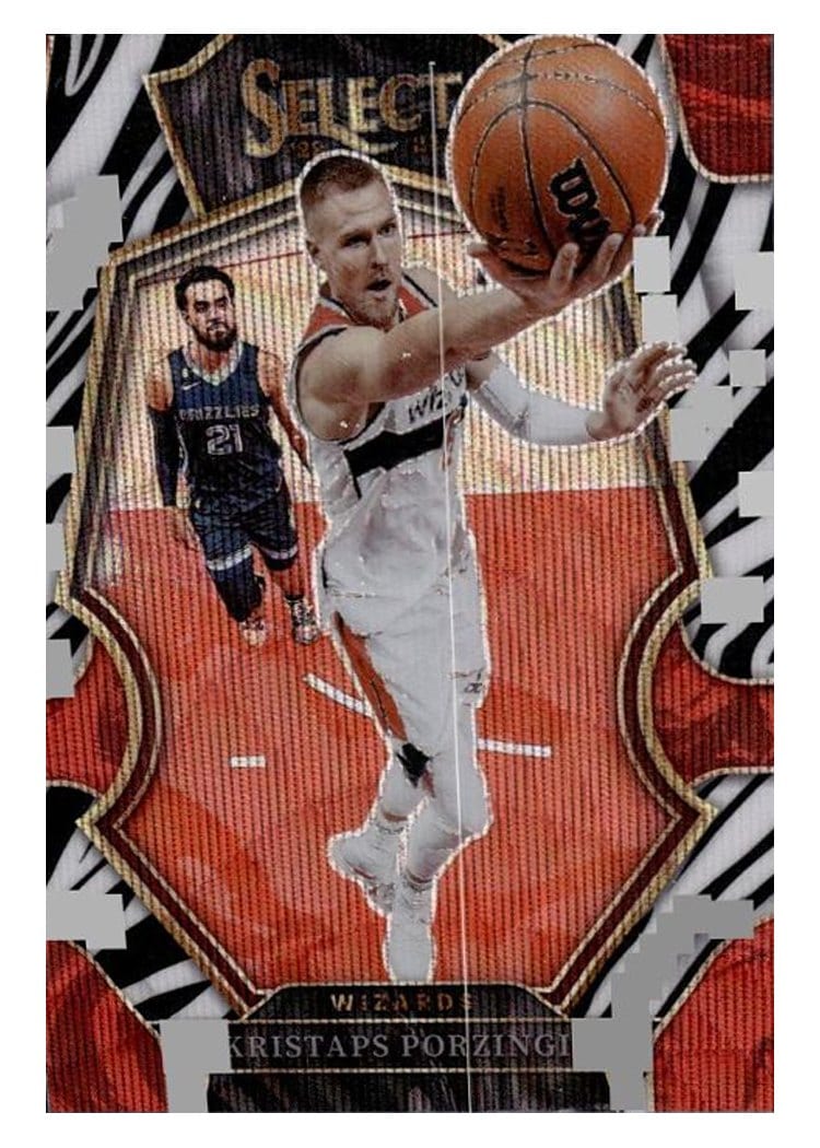 2022-23 Panini Select Base Set Kristaps Porzingis #104 card