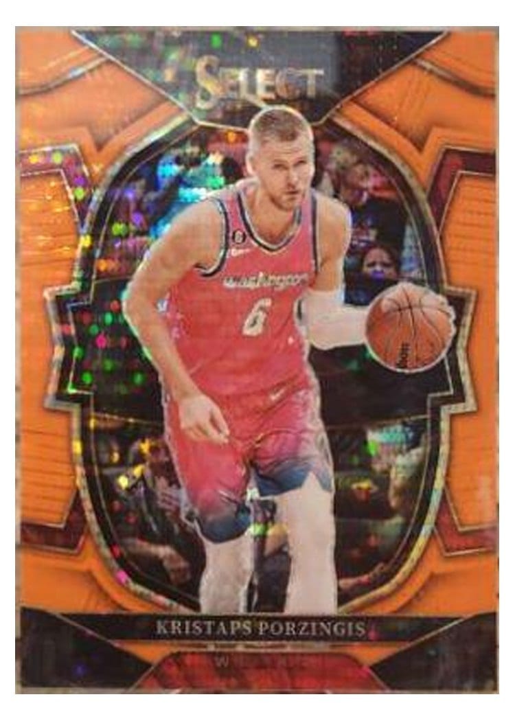 2022-23 Panini Select Base Set Kristaps Porzingis #204 card