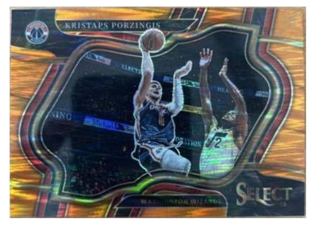2022-23 Panini Select Base Set Kristaps Porzingis #204 card