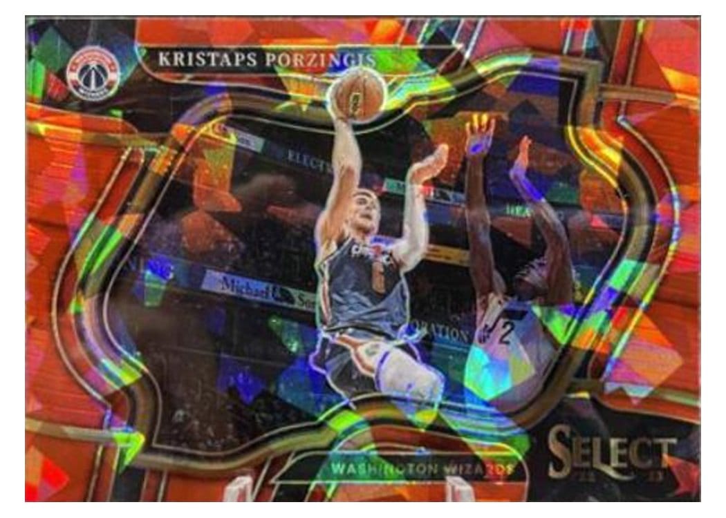 2022-23 Panini Select Base Set Kristaps Porzingis #204 card