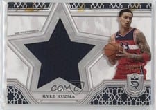 2023-24 Topps Royalty Star Relics Kyle Kuzma #SR-KK card