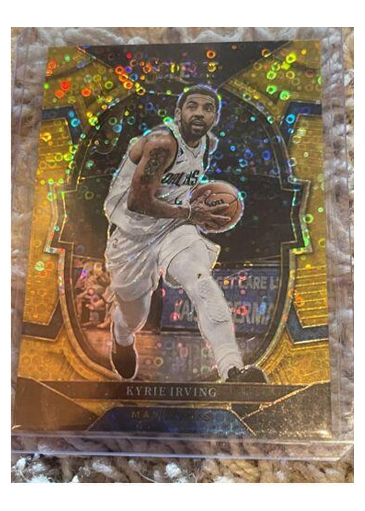 2022-23 Panini Select Base Set Kyrie Irving #30 card
