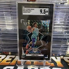 2021 Panini Mosaic LaMelo Ball #25 card