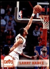 1993-94 Hoops Base Set Larry Nance #40 card