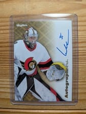 2023-24 SkyBox E-X 2000 Autographics Leevi Merilainen #AG-LM card