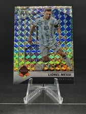2021 Panini Mosaic Road to FIFA World Cup Lionel Messi #10 card