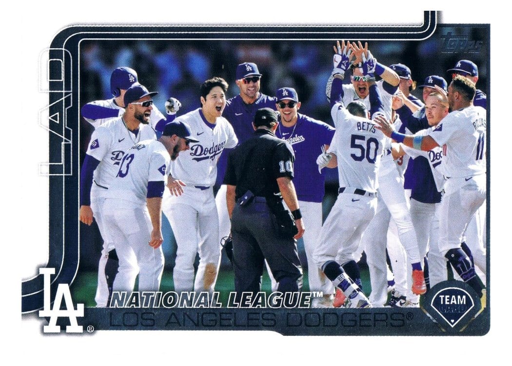 2025 Topps Base Set Los Angeles Dodgers #302 card