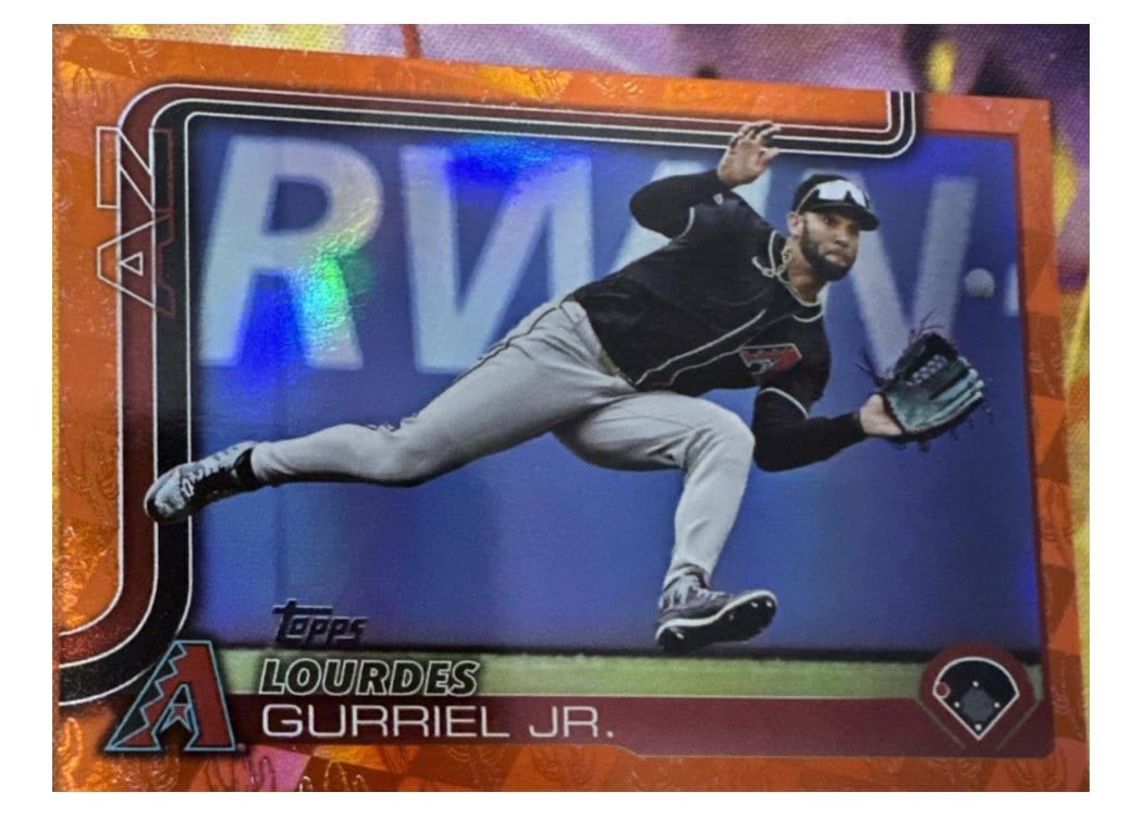2025 Topps Base Set Lourdes Gurriel Jr. Orange Diamante #136 card