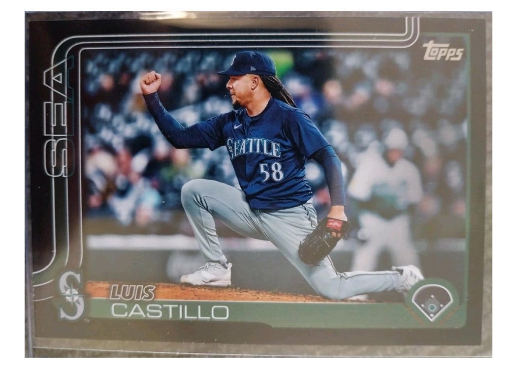2025 Topps Base Set Luis Castillo #73 card