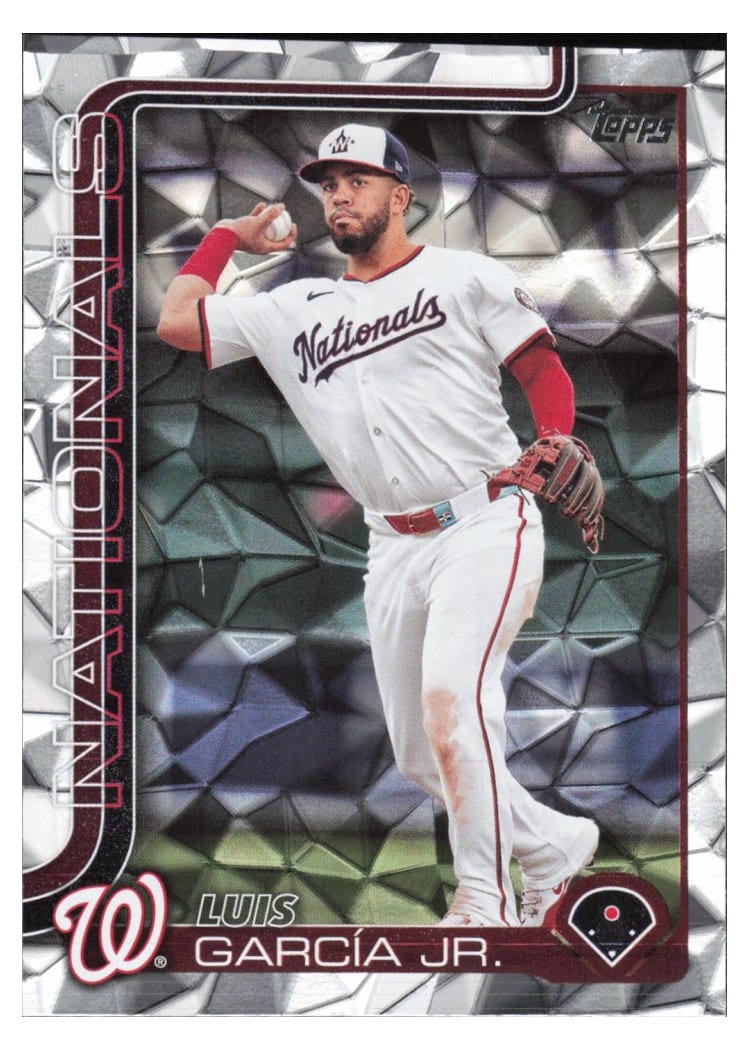 2025 Topps Base Set Luis García Jr. Diamante Foil #9 card