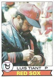 1979 Topps Base Set Luis Tiant #575 card