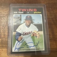 2020 Topps Heritage Real One Autographs Luis Tiant #ROA-LT card