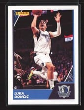 2021-22 Panini NBA Sticker & Card Collection (Brazil) Base Set Luka Dončić #35 card