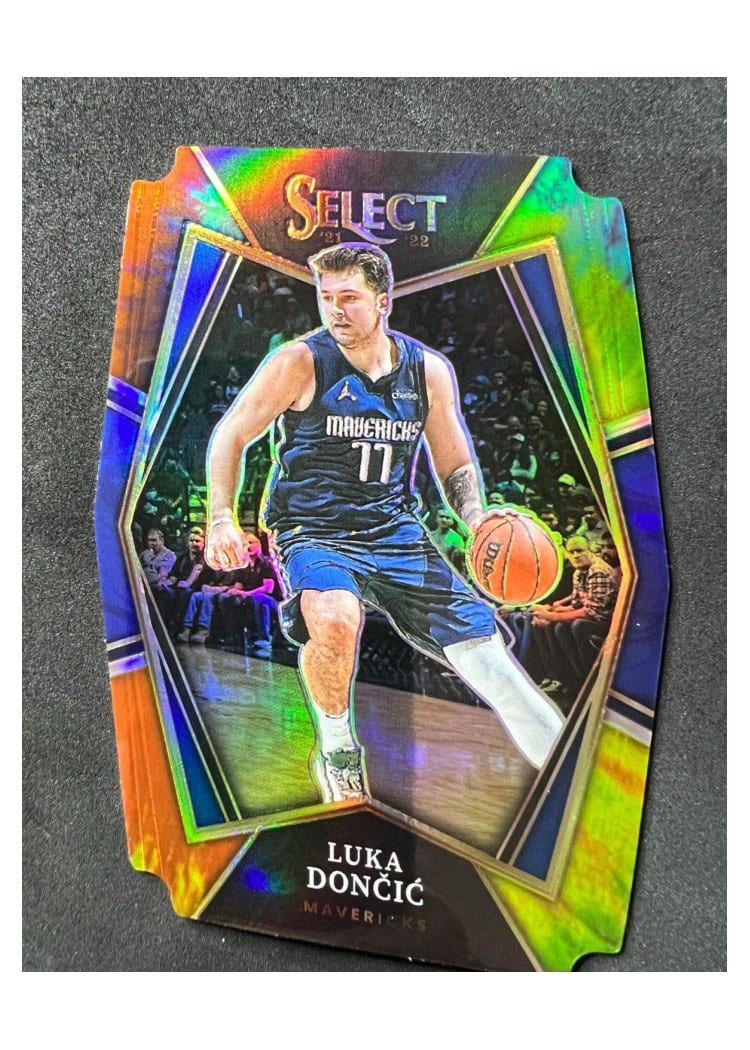 2021-22 Panini Select Base Set Luka Doncic #117 card