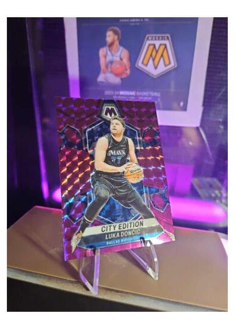 2023-24 Panini Mosaic Base Set Luka Doncic #285 card