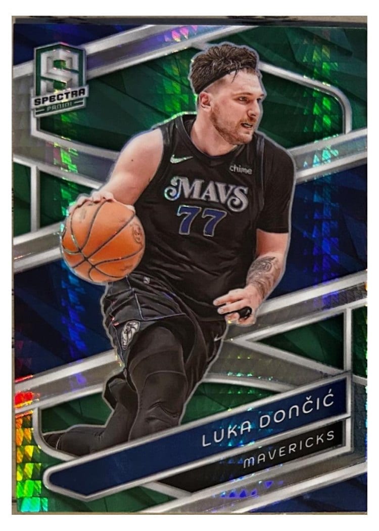 2023-24 Panini Spectra Base Set Luka Doncic #23 card