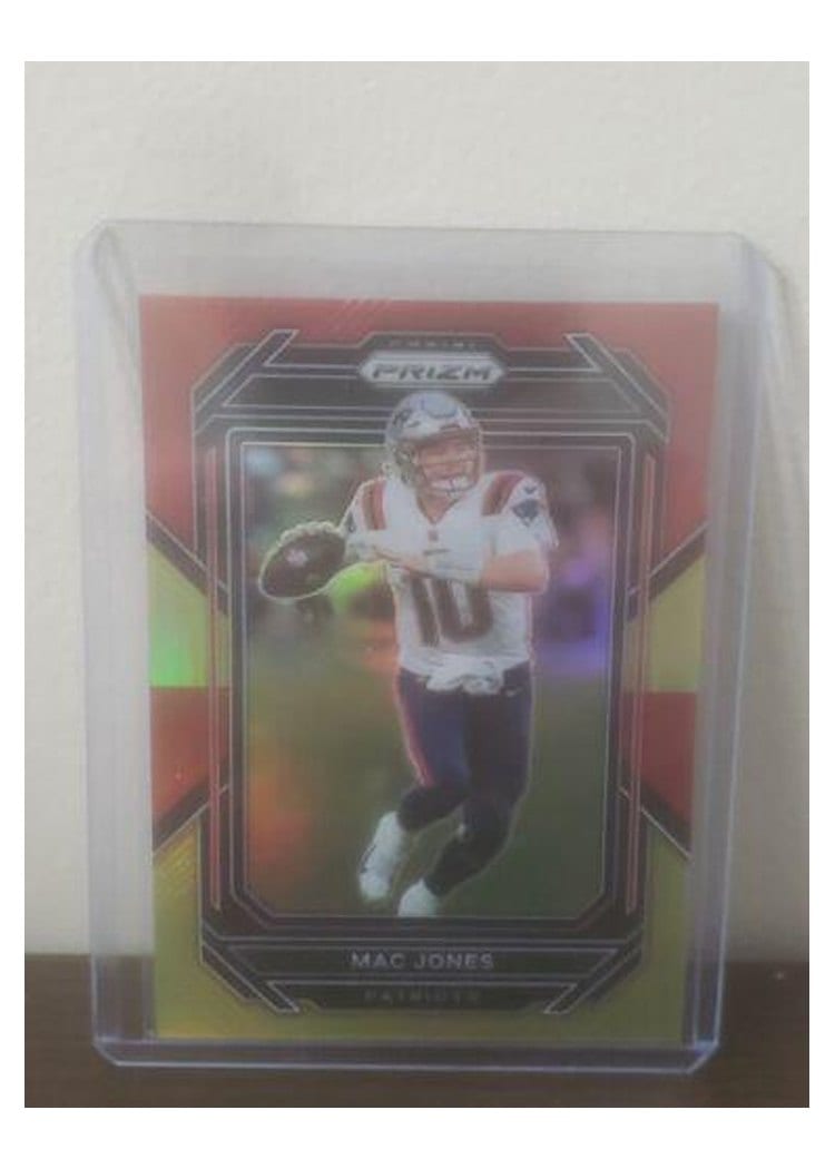 2022 Panini Prizm Base Set Mac Jones #197 card