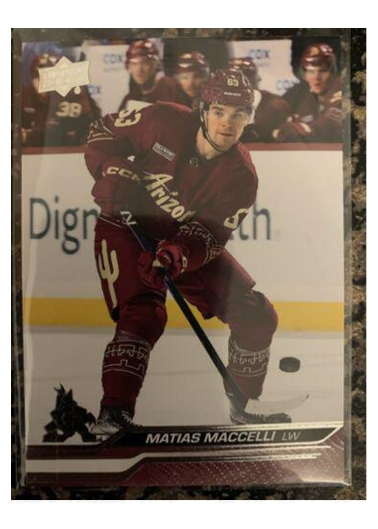 2023-24 Upper Deck Base Set Matias Maccelli #9 card