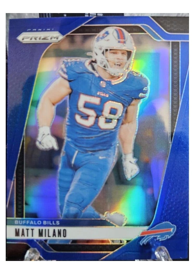 2024 Panini Prizm Base Set Matt Milano #33 card