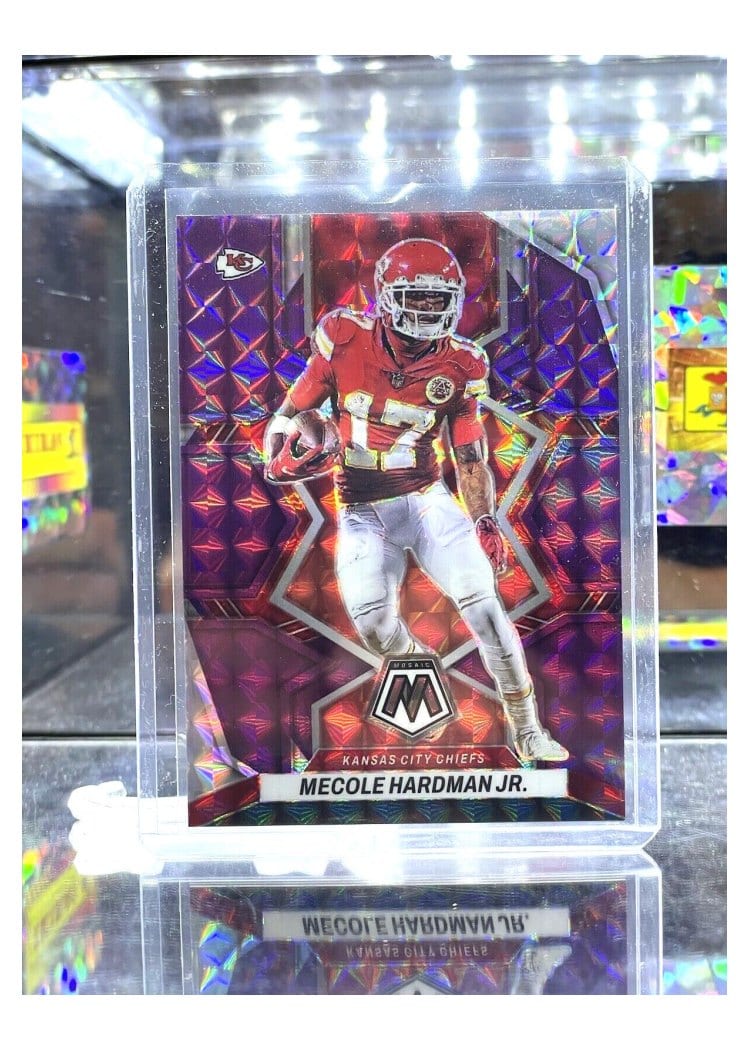 2022 Panini Mosaic Base Set Mecole Hardman Jr Purple #98 card