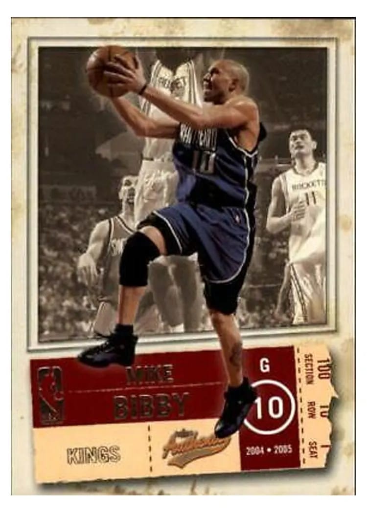 2004 Fleer Authentix Mike Bibby #47 card