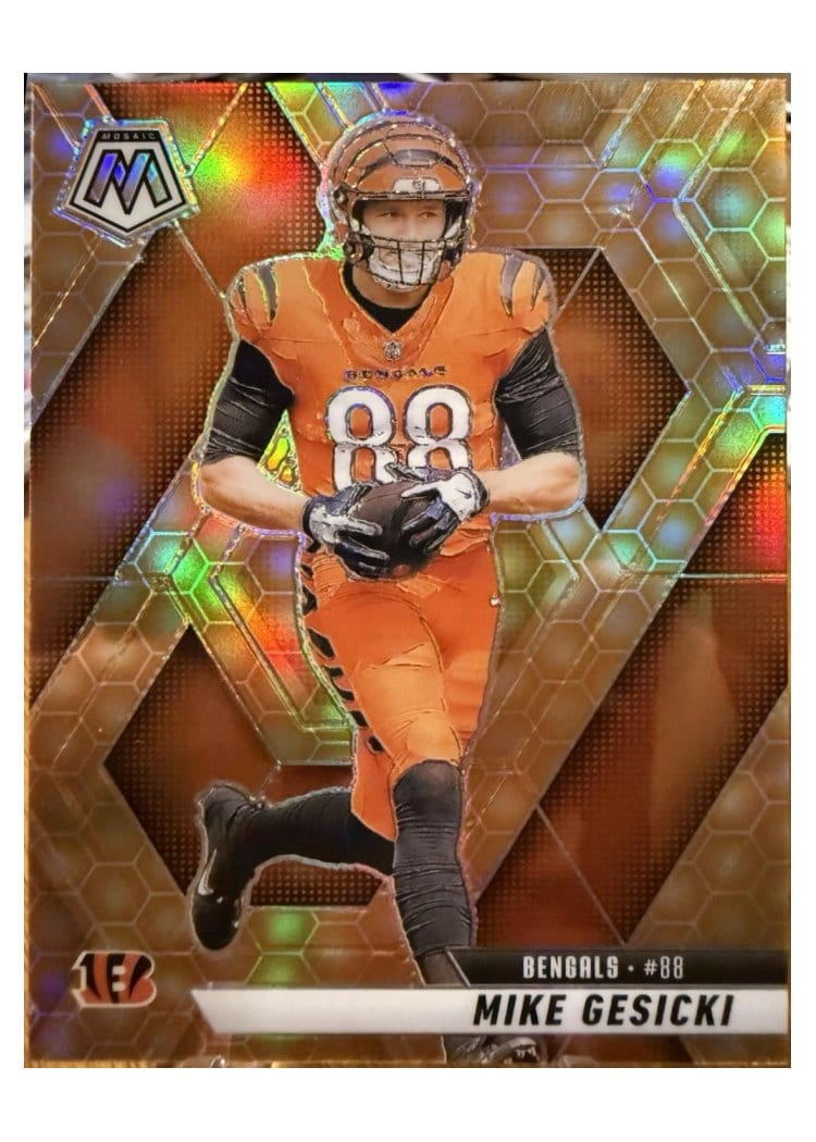 2025 Panini Mosaic Base Set Mike Gesicki #36 card