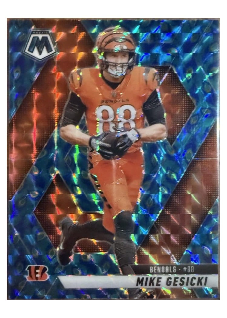 2025 Panini Mosaic Base Set Mike Gesicki #36 card