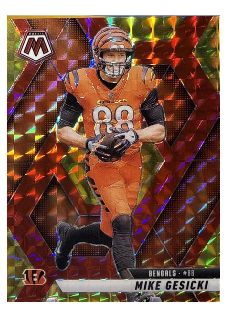 2025 Panini Mosaic Base Set Mike Gesicki #36 card