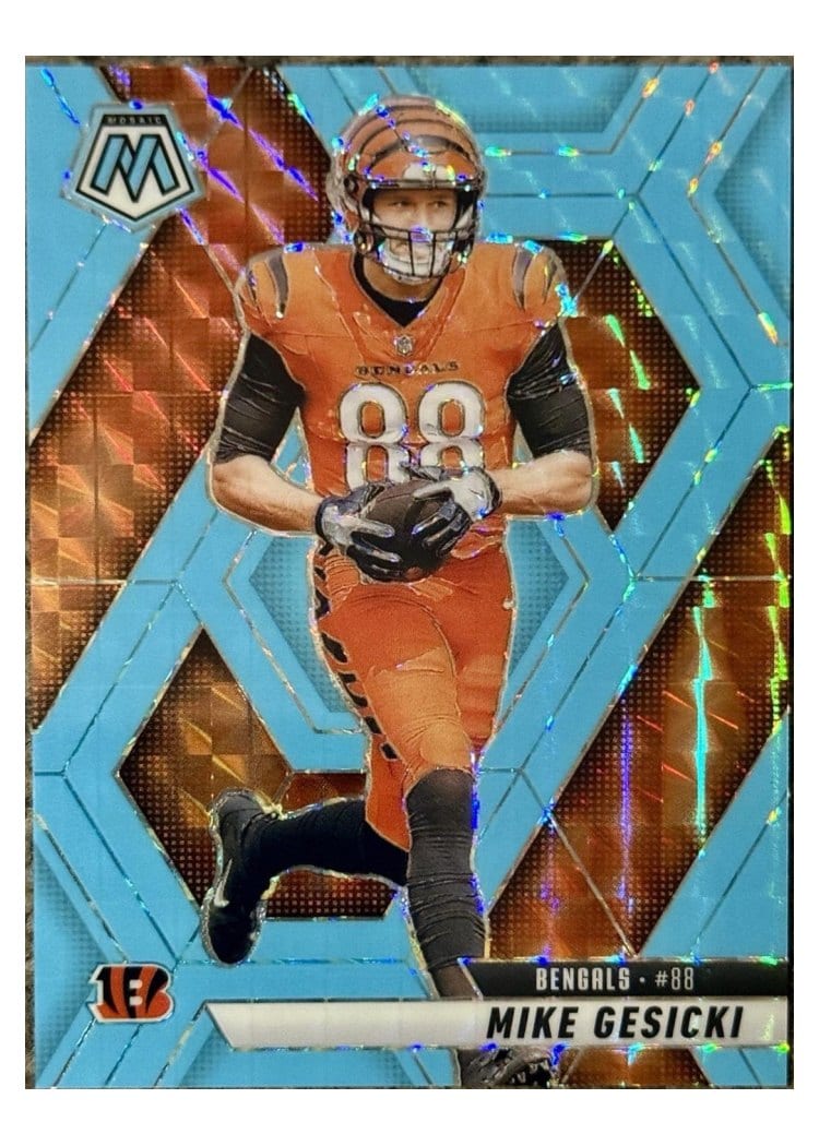 2025 Panini Mosaic Base Set Mike Gesicki #36 card