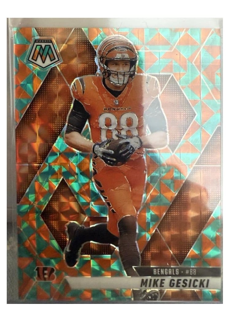 2025 Panini Mosaic Base Set Mike Gesicki #36 card