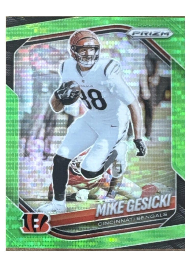 2025 Panini Prizm Base Set Mike Gesicki #79 card