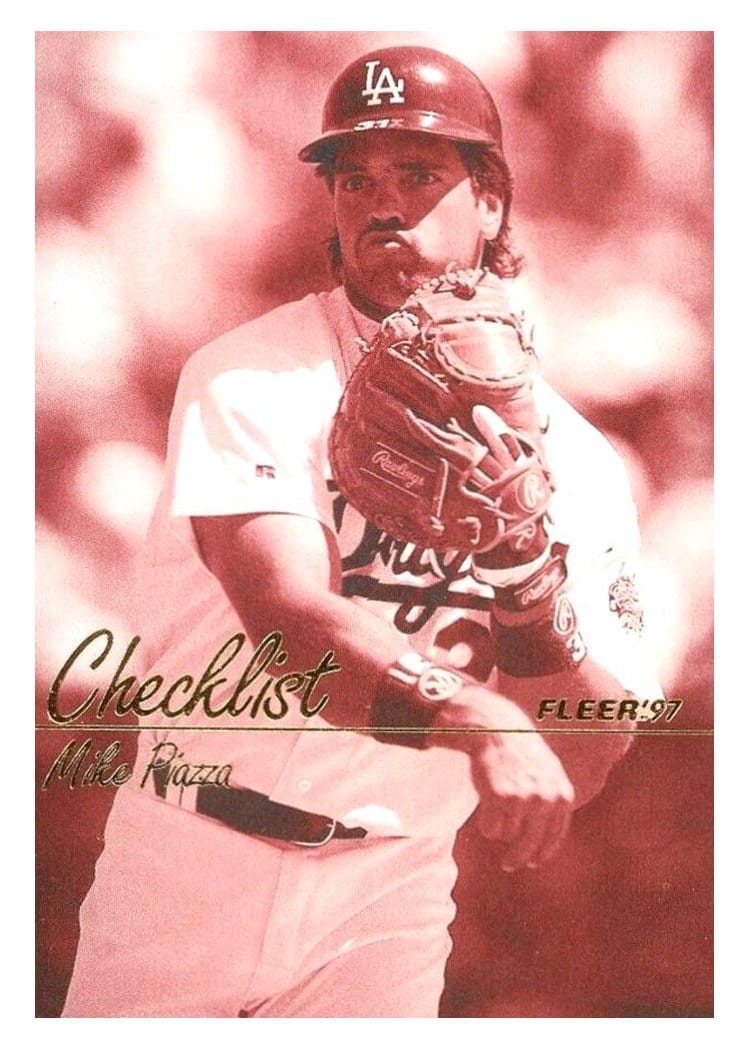 1997 Fleer Base Set Mike Piazza #497 card