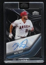 Mike Trout 2021 Topps Chrome Black Autographs card