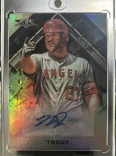 Mike Trout 2022 Topps Fire Autographs card