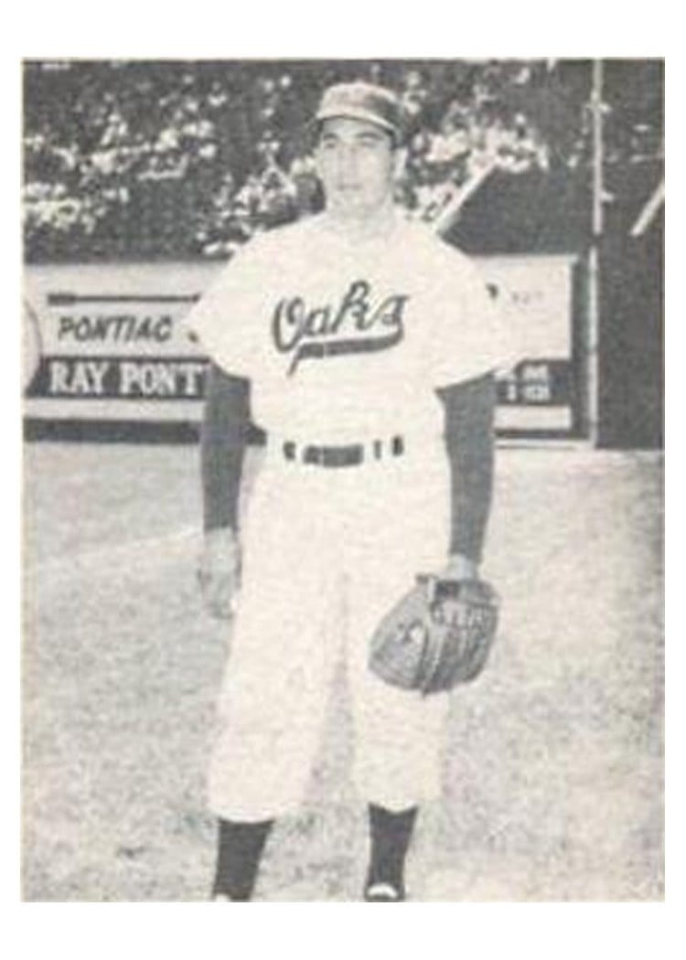1949 Remar Bread Oakland Oaks Milo Candini card