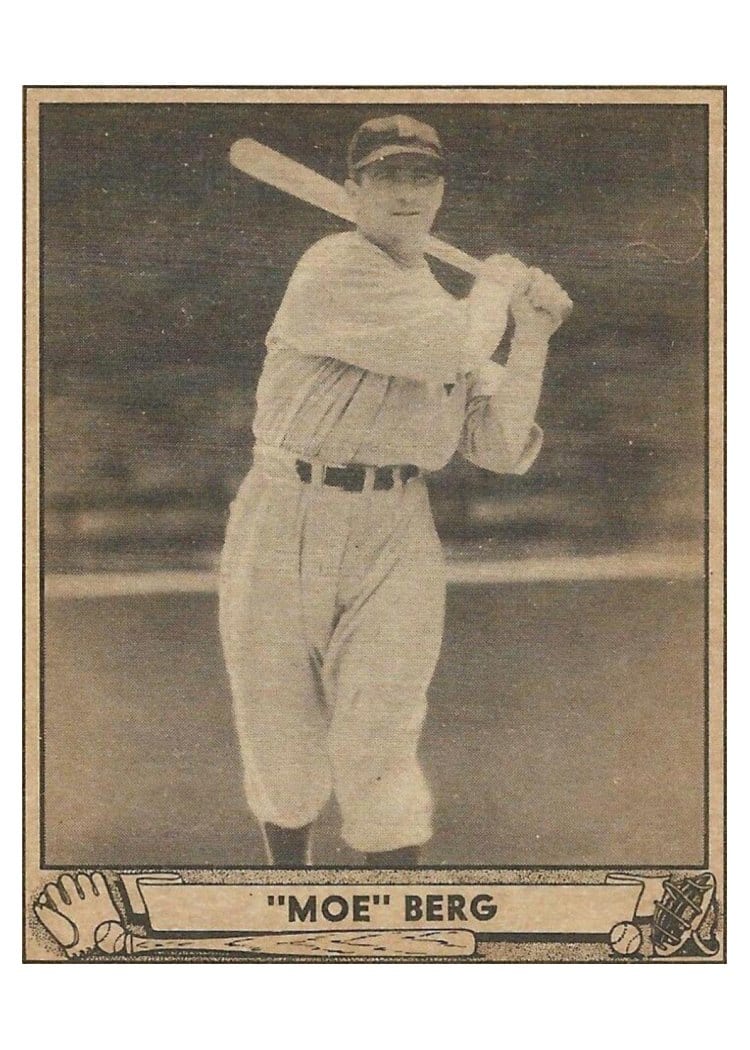 1940 Play Ball Moe Berg #30 card